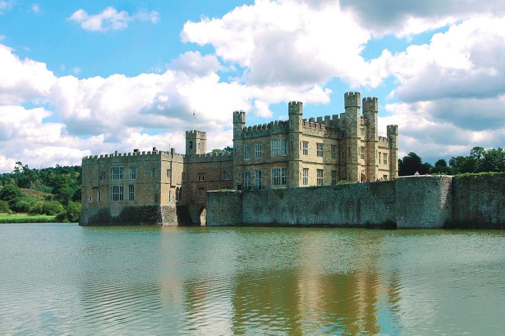 ホテル Leeds Castle Knights Glamping エクステリア 写真