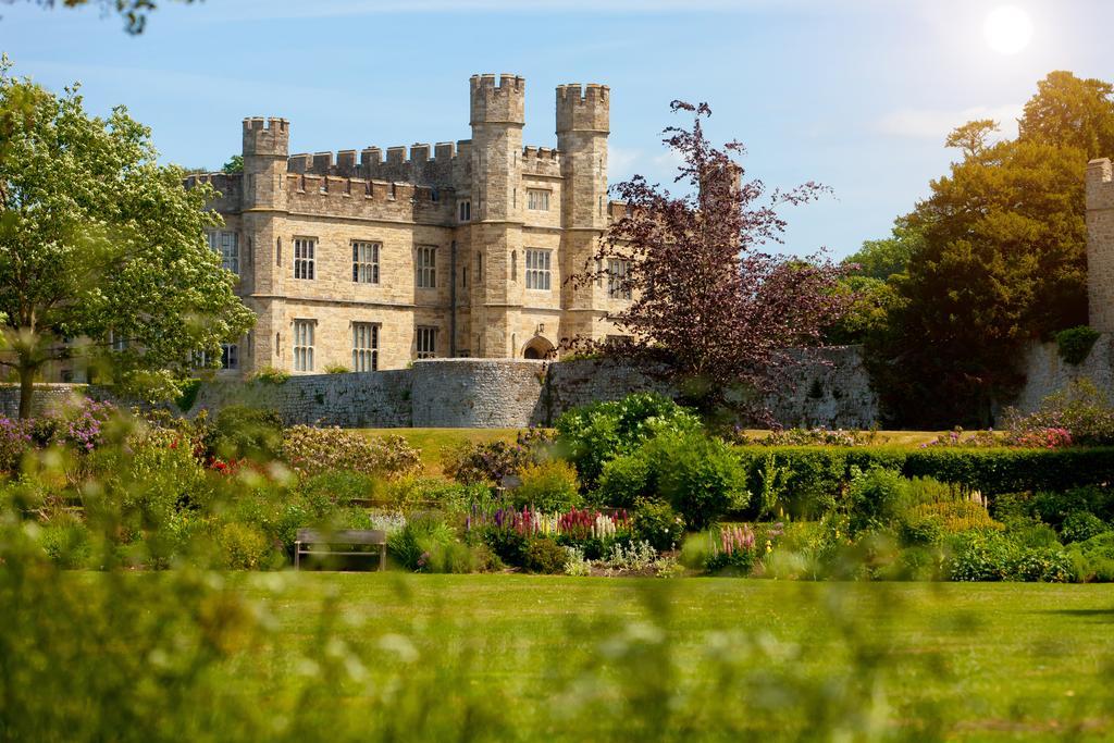 ホテル Leeds Castle Knights Glamping エクステリア 写真
