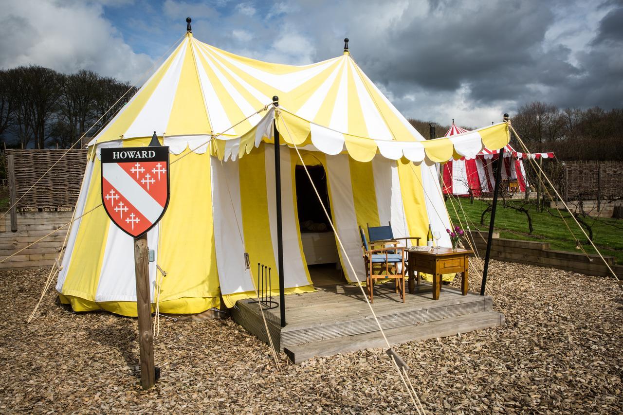 ホテル Leeds Castle Knights Glamping エクステリア 写真