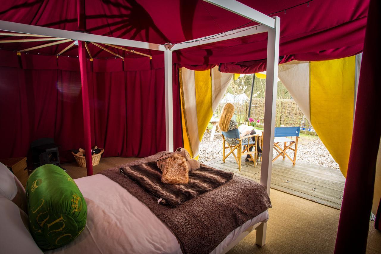 ホテル Leeds Castle Knights Glamping エクステリア 写真